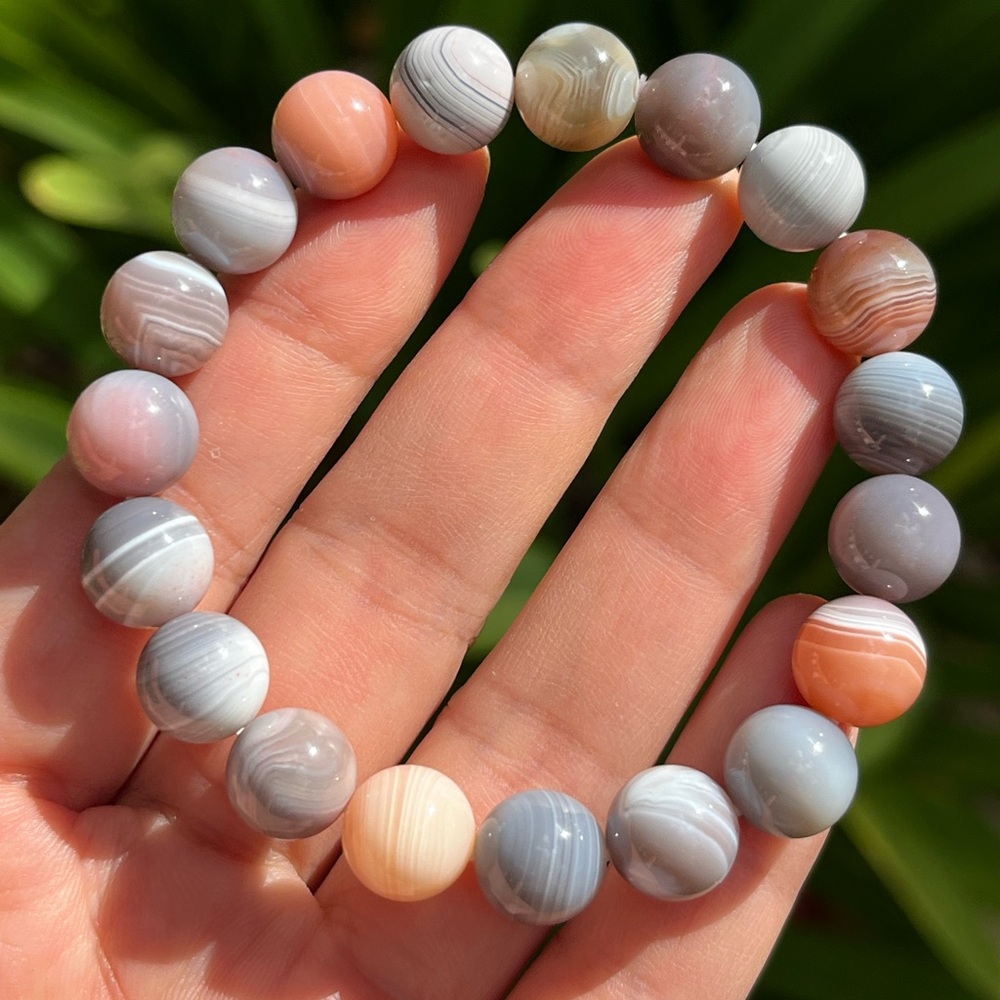 10mm stretchable banded Botswana agate bracelet‎